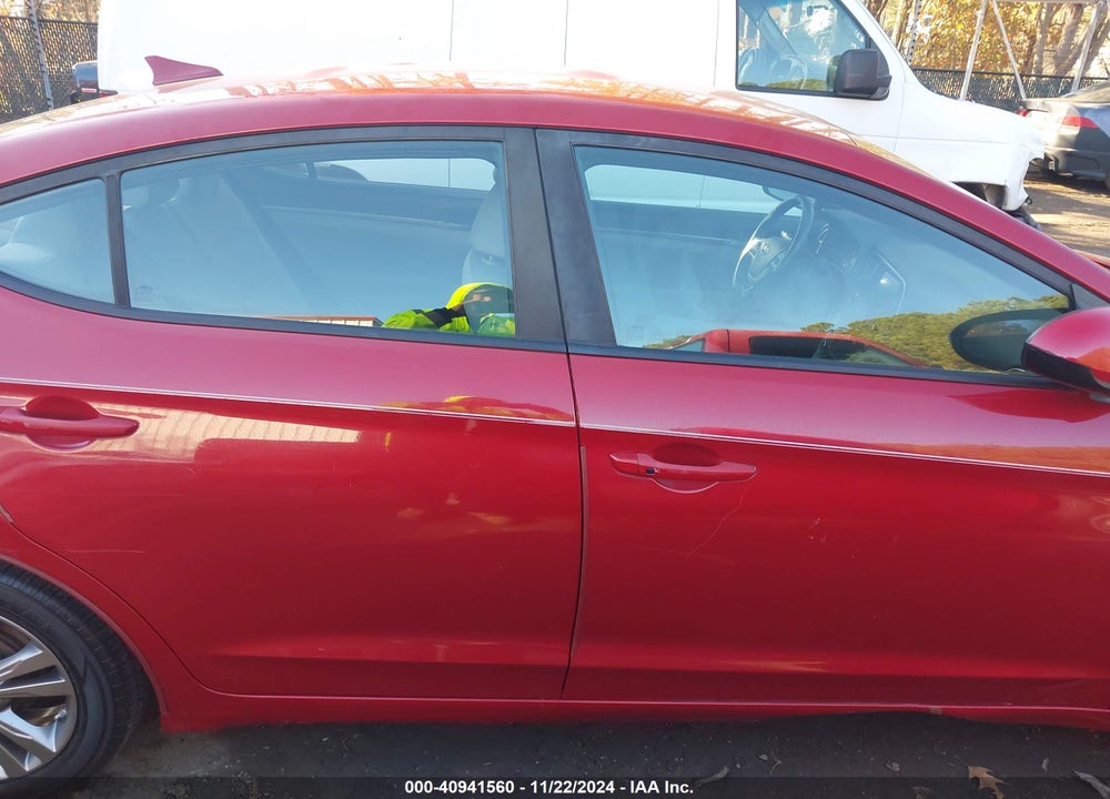 2017 HYUNDAI ELANTRA SE VIN: KMHD84LF3HU106024