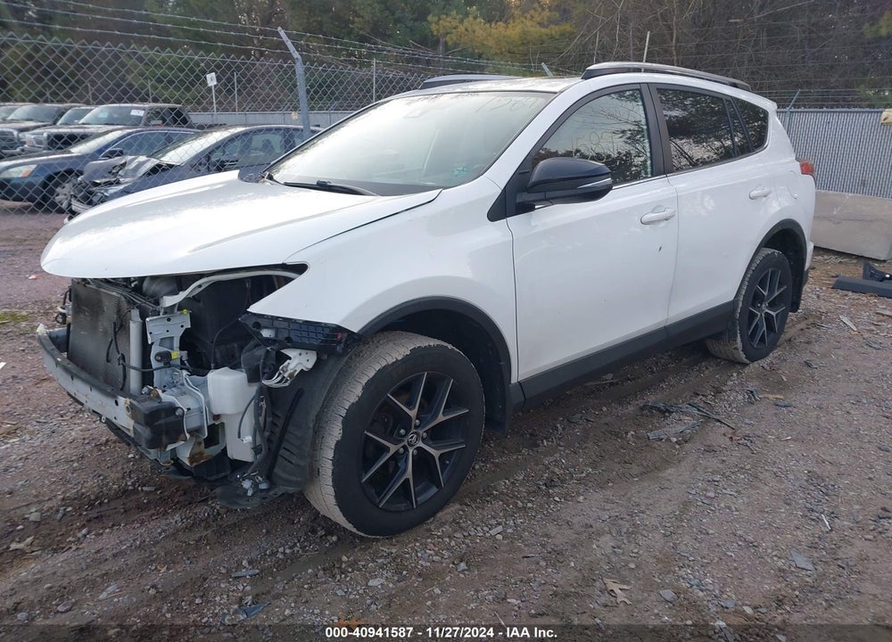 2017 TOYOTA RAV4 SE VIN: JTMJFREV9HJ121952