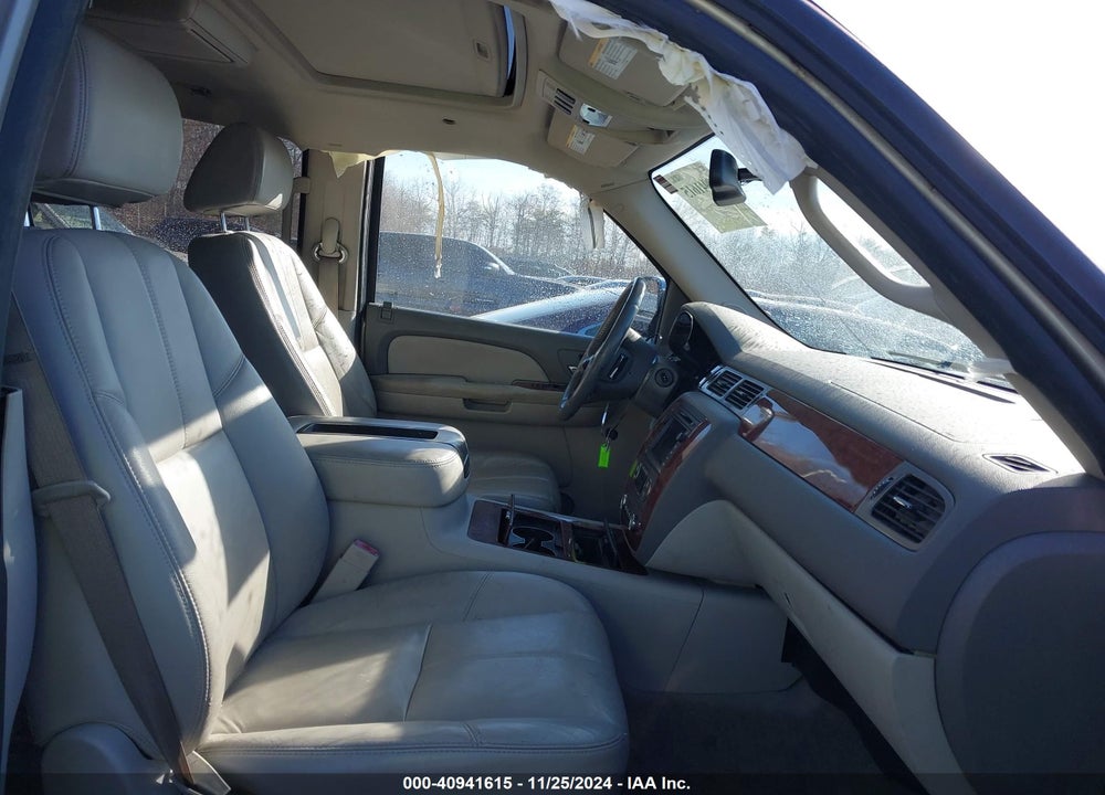 2008 CHEVROLET SUBURBAN 1500 LTZ VIN: 1GNFK16328J244807