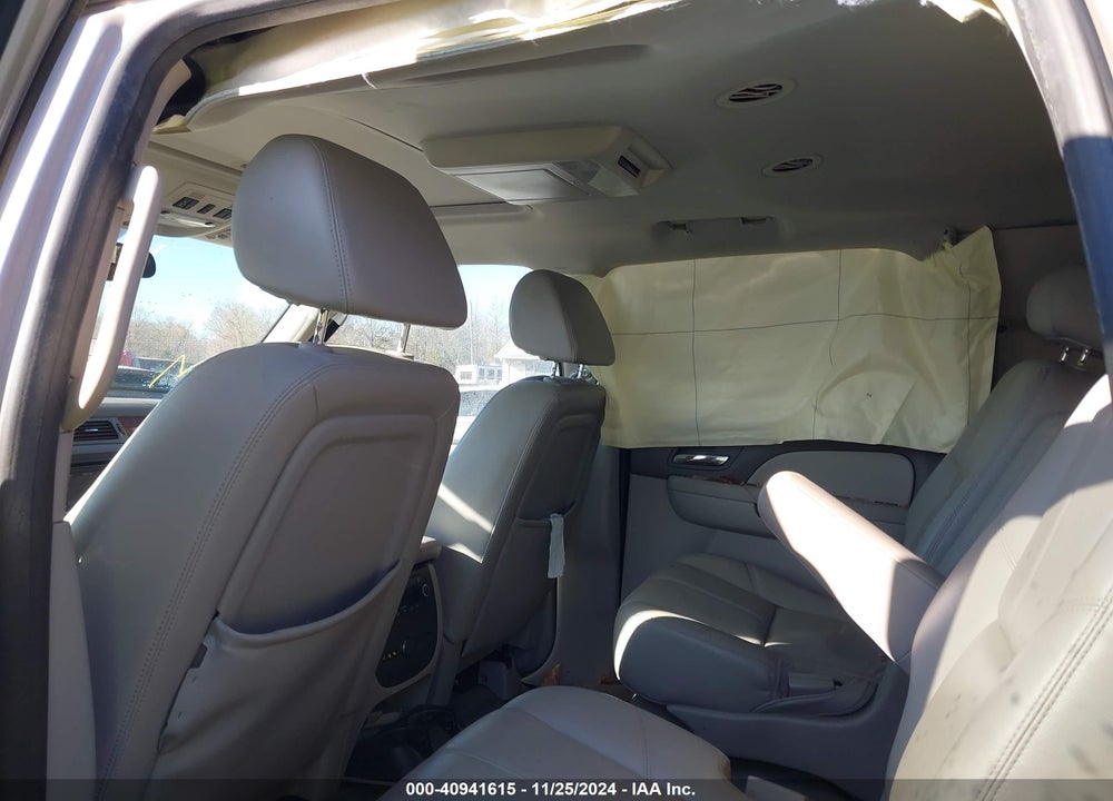 2008 CHEVROLET SUBURBAN 1500 LTZ VIN: 1GNFK16328J244807