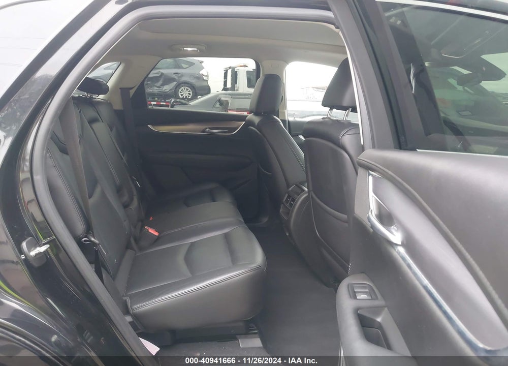 2017 CADILLAC XT5 LUXURY VIN: 1GYKNBRSXHZ247957