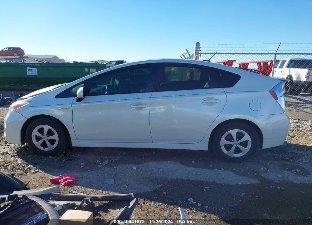 2015 TOYOTA PRIUS VIN: JTDKN3DU2F0432493