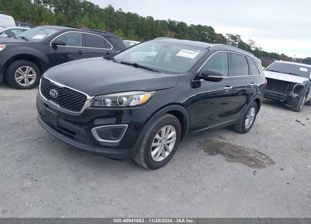 2017 KIA SORENTO 3.3L LX VIN: 5XYPG4A53HG191740