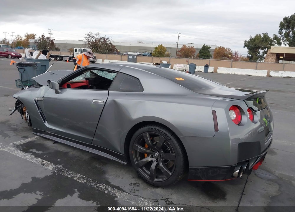 2010 NISSAN GT-R PREMIUM VIN: JN1AR5EF7AM230782