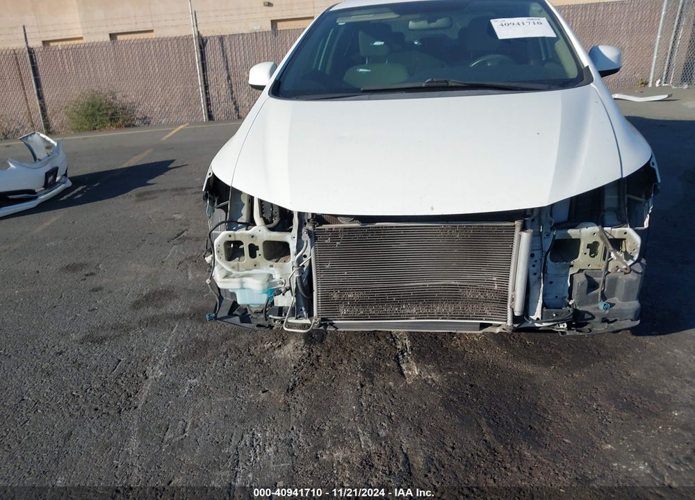 2013 HONDA CIVIC HF VIN: 2HGFB2F65DH544136