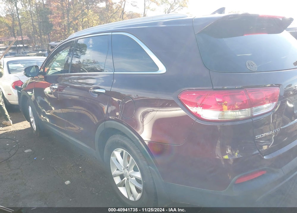 2017 KIA SORENTO 2.4L LX VIN: 5XYPGDA35HG236207