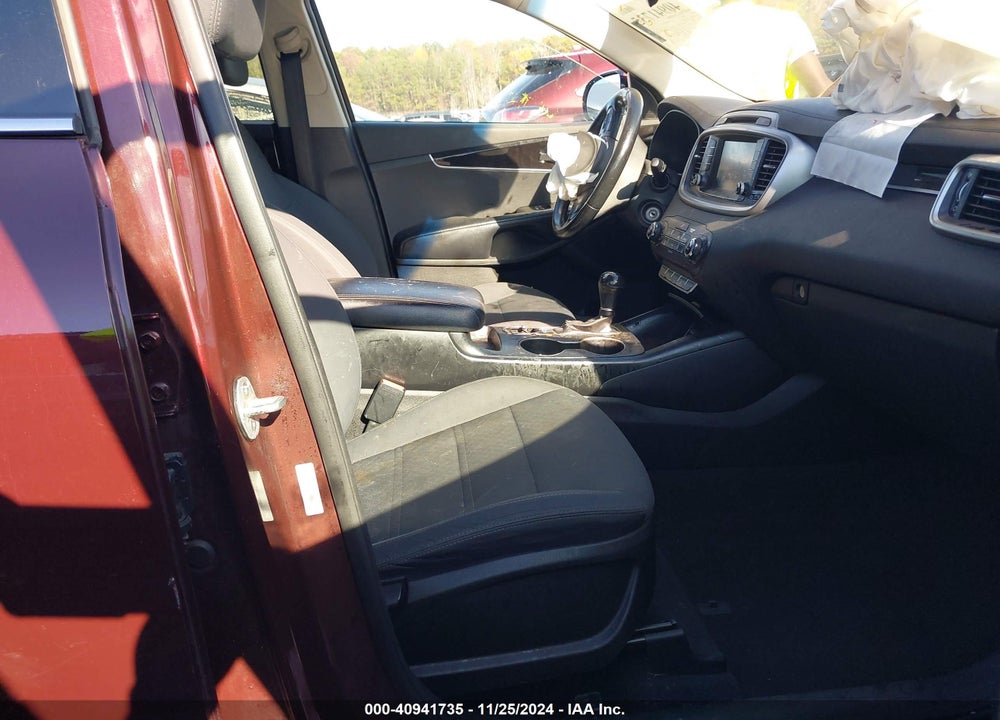 2017 KIA SORENTO 2.4L LX VIN: 5XYPGDA35HG236207