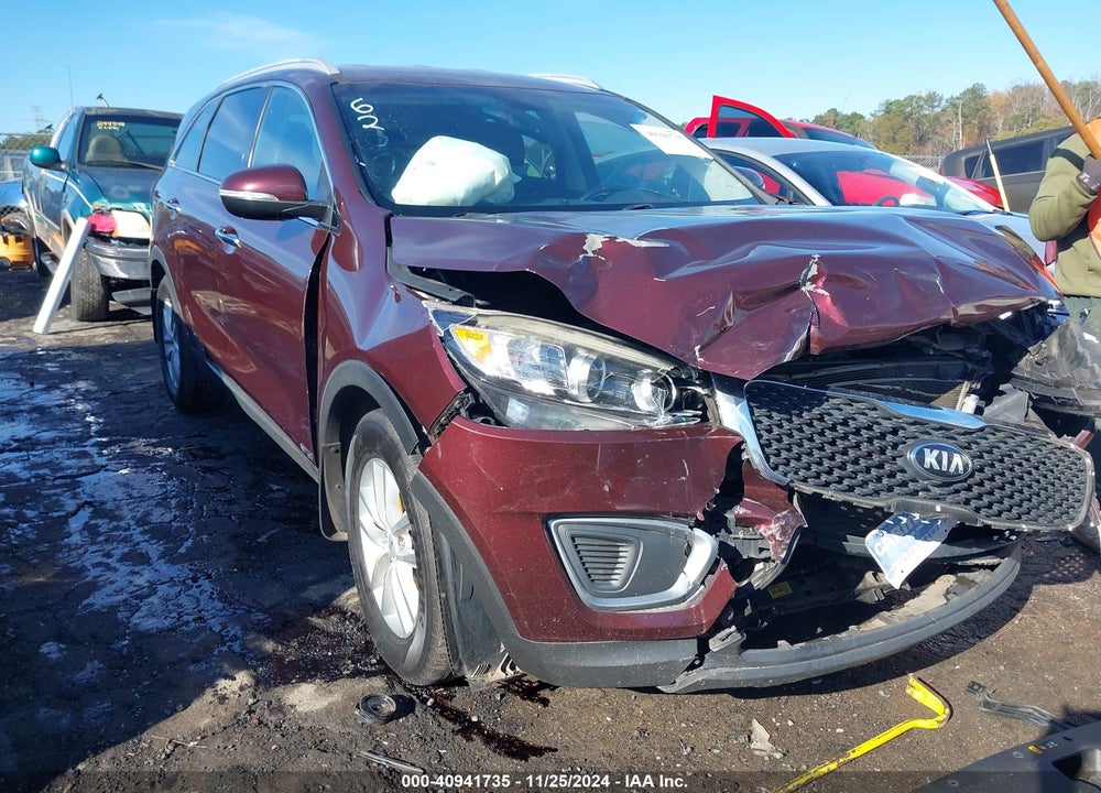 2017 KIA SORENTO 2.4L LX VIN: 5XYPGDA35HG236207