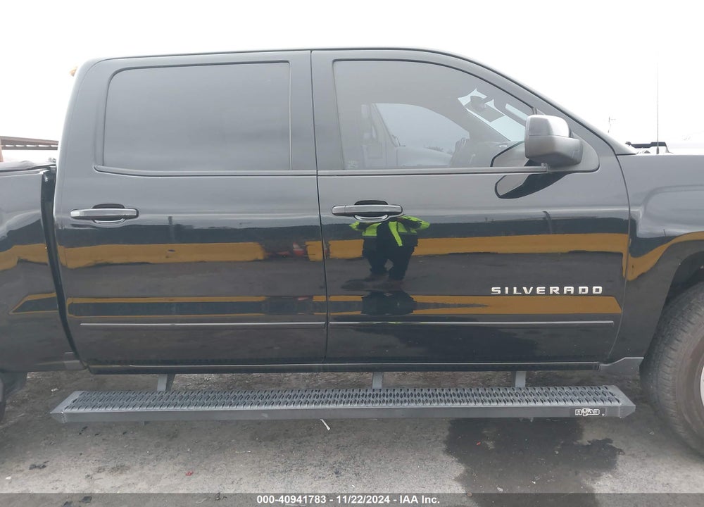 2018 CHEVROLET SILVERADO 1500 LT VIN: 3GCUKRER7JG356577