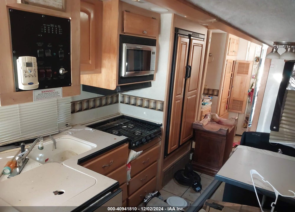 2004 FREIGHTLINER CHASSIS X LINE MOTOR HOME VIN: 4UZAAHDC34CN11092