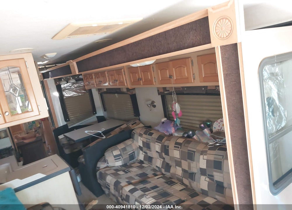 2004 FREIGHTLINER CHASSIS X LINE MOTOR HOME VIN: 4UZAAHDC34CN11092