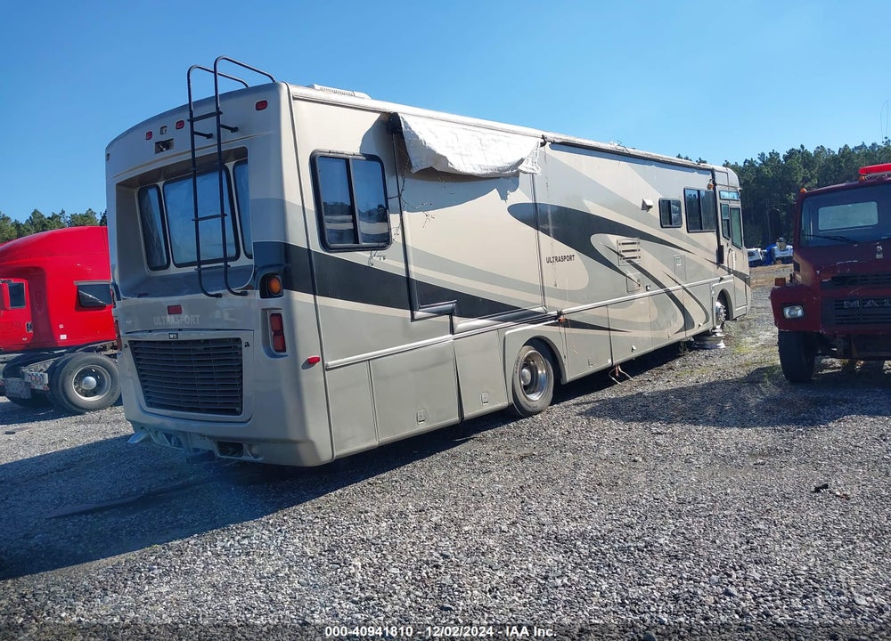 2004 FREIGHTLINER CHASSIS X LINE MOTOR HOME VIN: 4UZAAHDC34CN11092