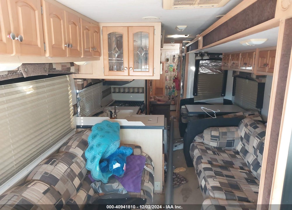 2004 FREIGHTLINER CHASSIS X LINE MOTOR HOME VIN: 4UZAAHDC34CN11092