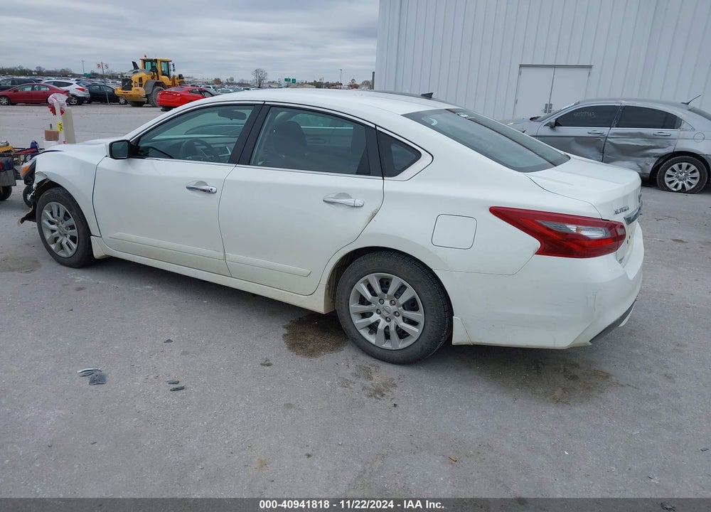 2018 NISSAN ALTIMA VIN: 1N4AL3AP2JC278266