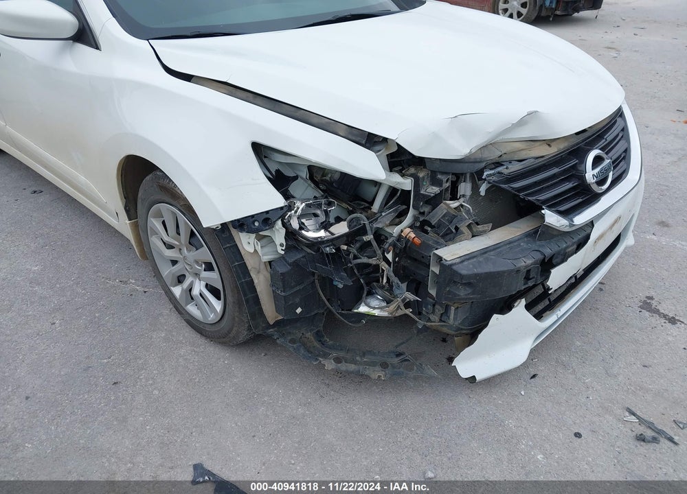2018 NISSAN ALTIMA VIN: 1N4AL3AP2JC278266