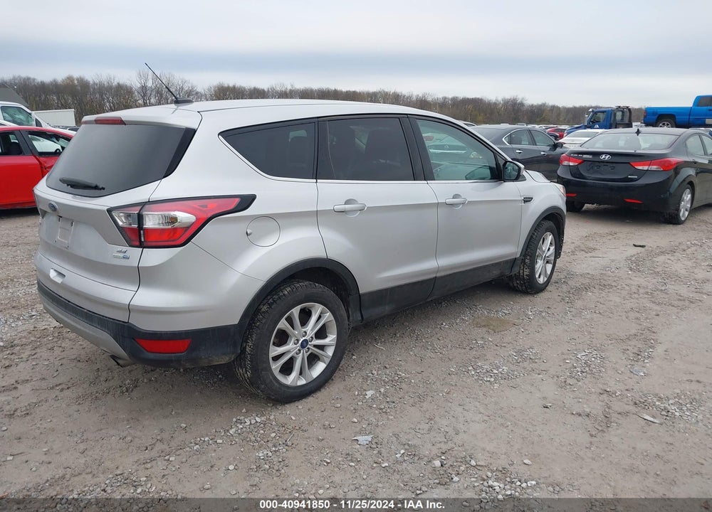 2017 FORD ESCAPE SE VIN: 1FMCU9GD1HUC08936