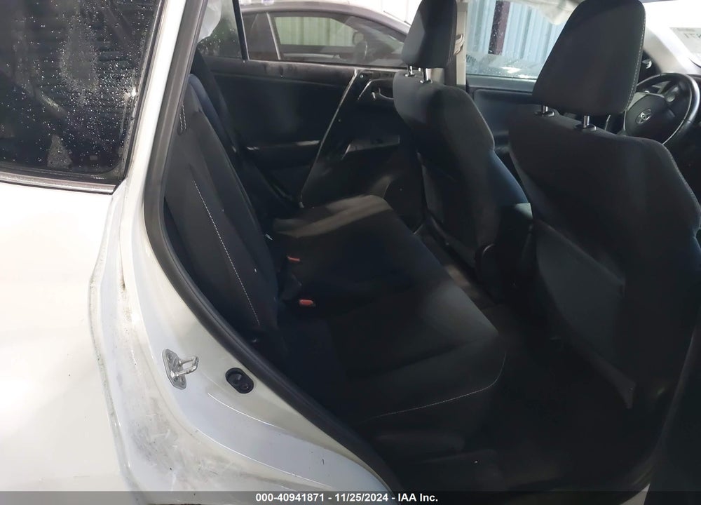 2017 TOYOTA RAV4 XLE VIN: 2T3WFREV2HW329548