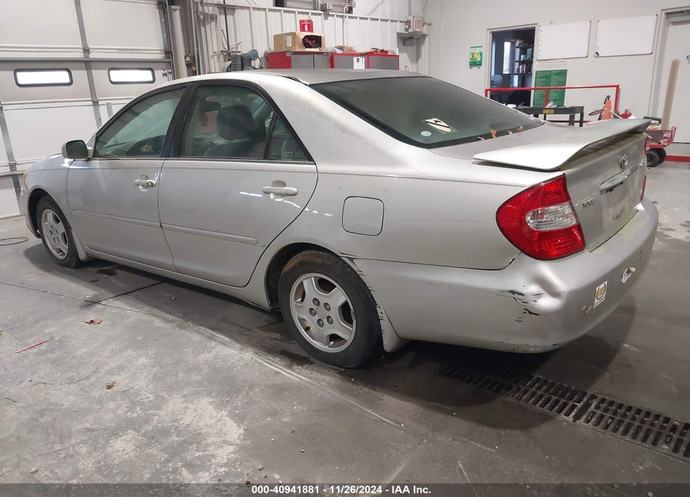2002 TOYOTA CAMRY LE V6 VIN: 4T1BF32KX2U516171
