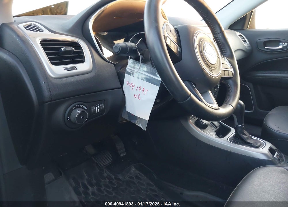 2019 JEEP COMPASS LATITUDE 4X4 VIN: 3C4NJDBB0KT713754