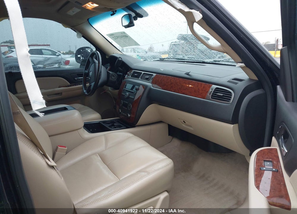 2007 CHEVROLET TAHOE LT VIN: 1GNFK130X7J359860
