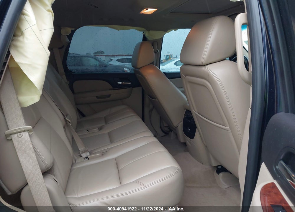 2007 CHEVROLET TAHOE LT VIN: 1GNFK130X7J359860