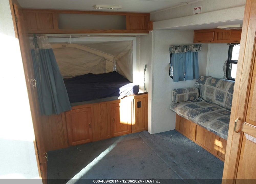 2002 ROCKWOOD ROO VIN: 4X4TRLA262D075053