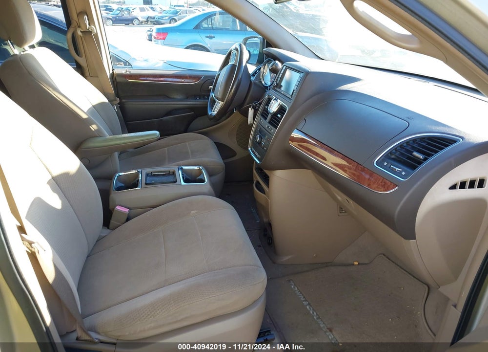 2011 CHRYSLER TOWN & COUNTRY TOURING VIN: 2A4RR5DG9BR712317