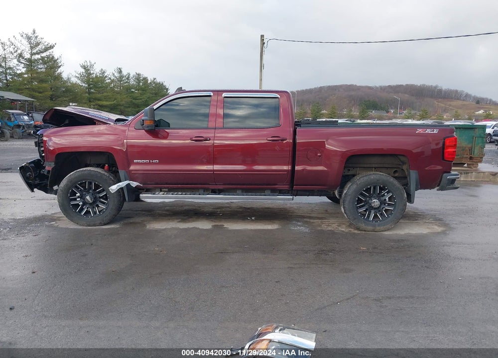 2017 CHEVROLET SILVERADO 2500HD LT VIN: 1GC1KVEYXHF135280