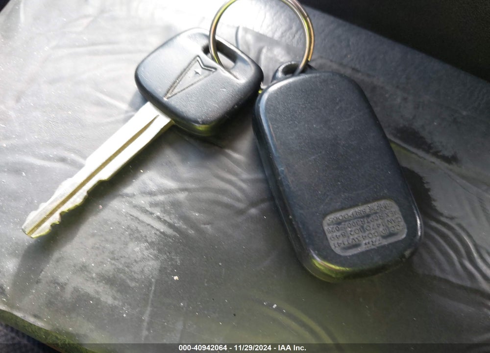 2005 PONTIAC VIBE VIN: 5Y2SM63855Z456368