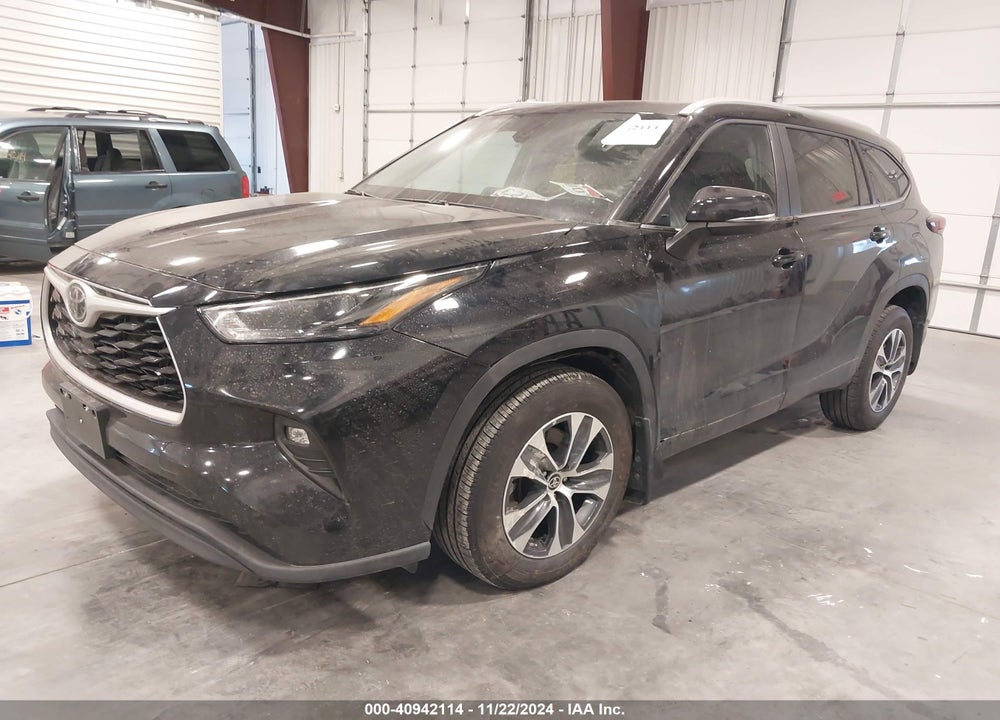 2024 TOYOTA HIGHLANDER XLE VIN: 5TDKDRBH3RS531837