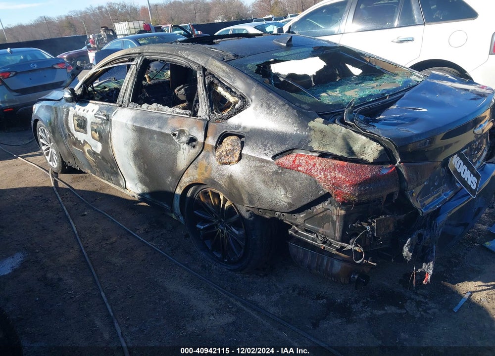 2016 HYUNDAI GENESIS 3.8L VIN: KMHGN4JE2GU107857