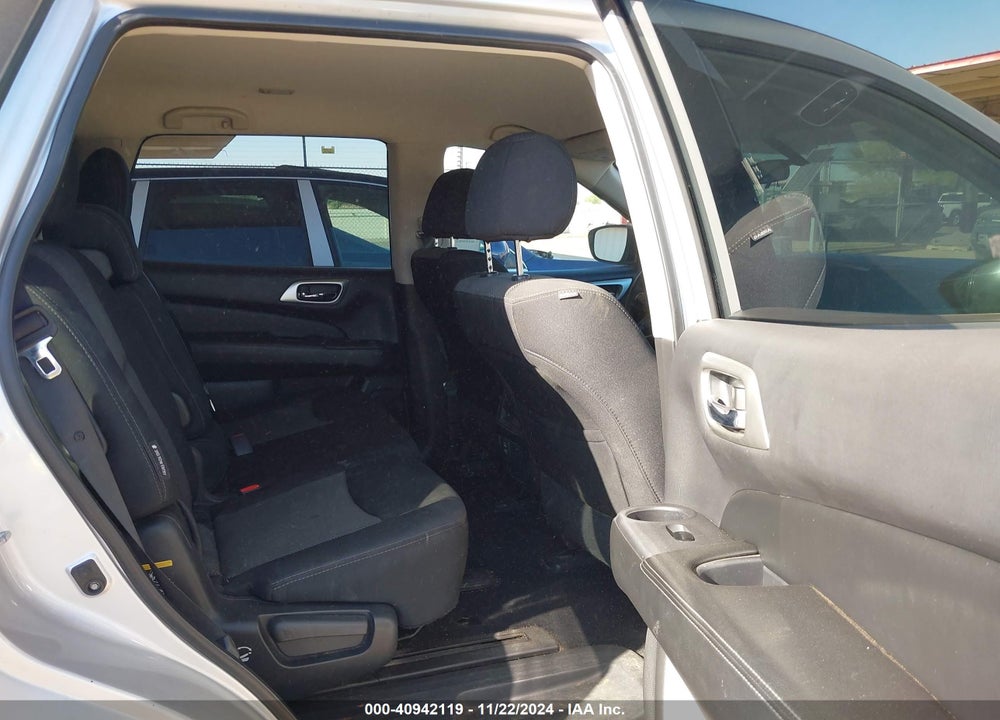 2018 NISSAN PATHFINDER S VIN: 5N1DR2MM0JC643783