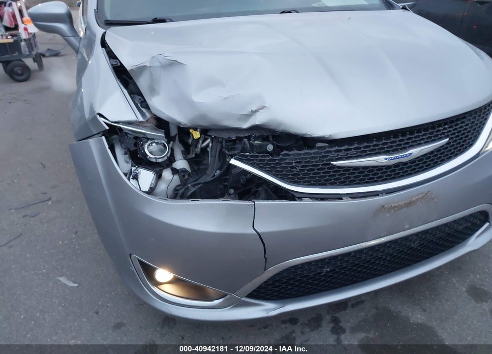 2019 CHRYSLER PACIFICA TOURING L VIN: 2C4RC1BG0KR581538