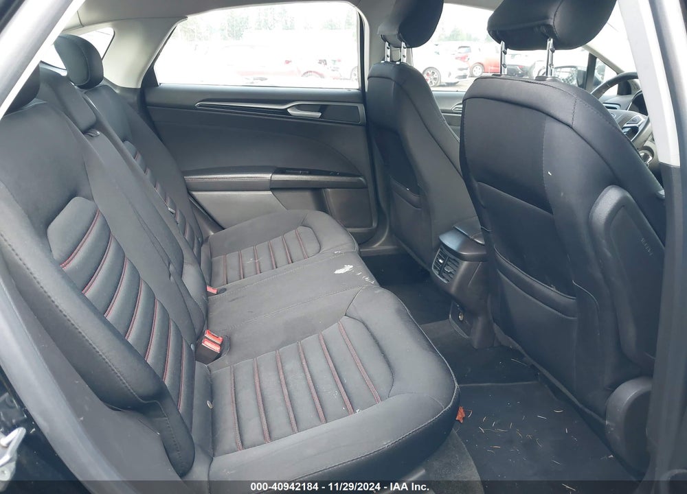 2016 FORD FUSION SE VIN: 3FA6P0T92GR241221