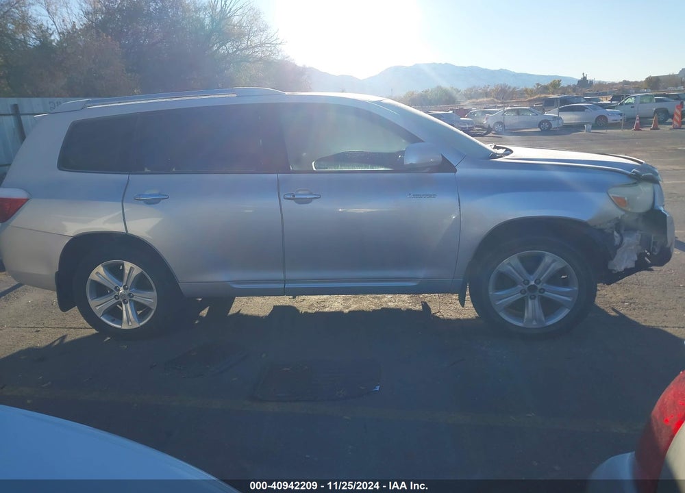 2008 TOYOTA HIGHLANDER LIMITED VIN: JTEES42A182015258