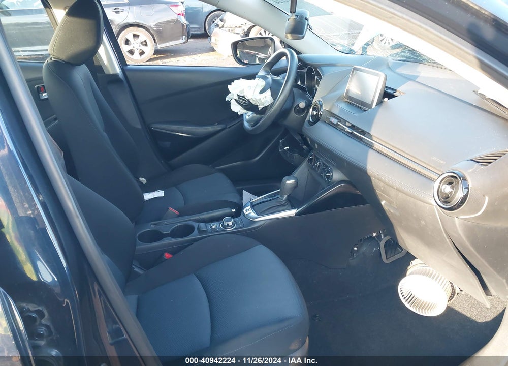 2016 SCION IA VIN: 3MYDLBZV7GY104392