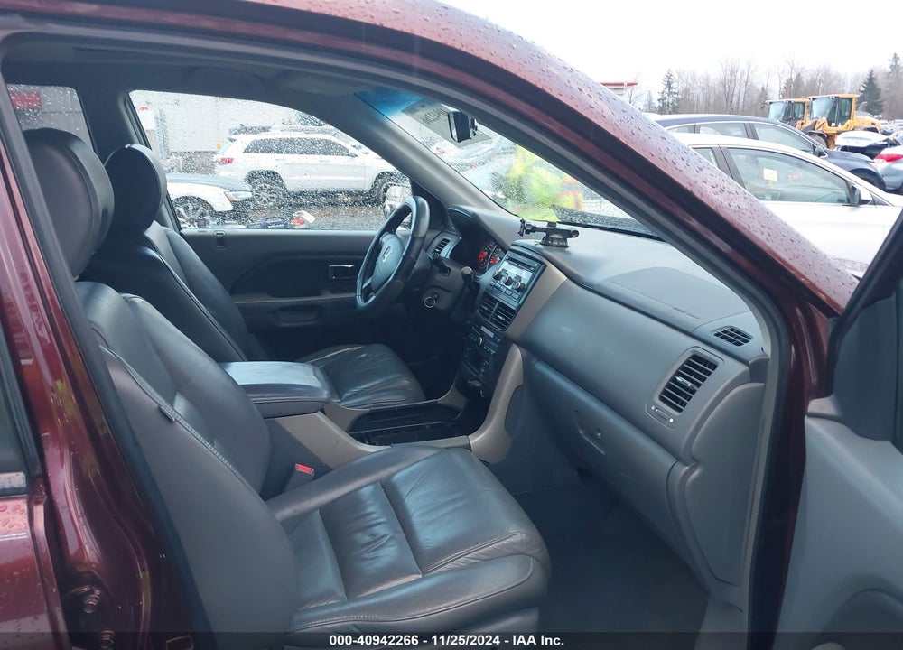 2008 HONDA PILOT EX-L VIN: 5FNYF18548B000765
