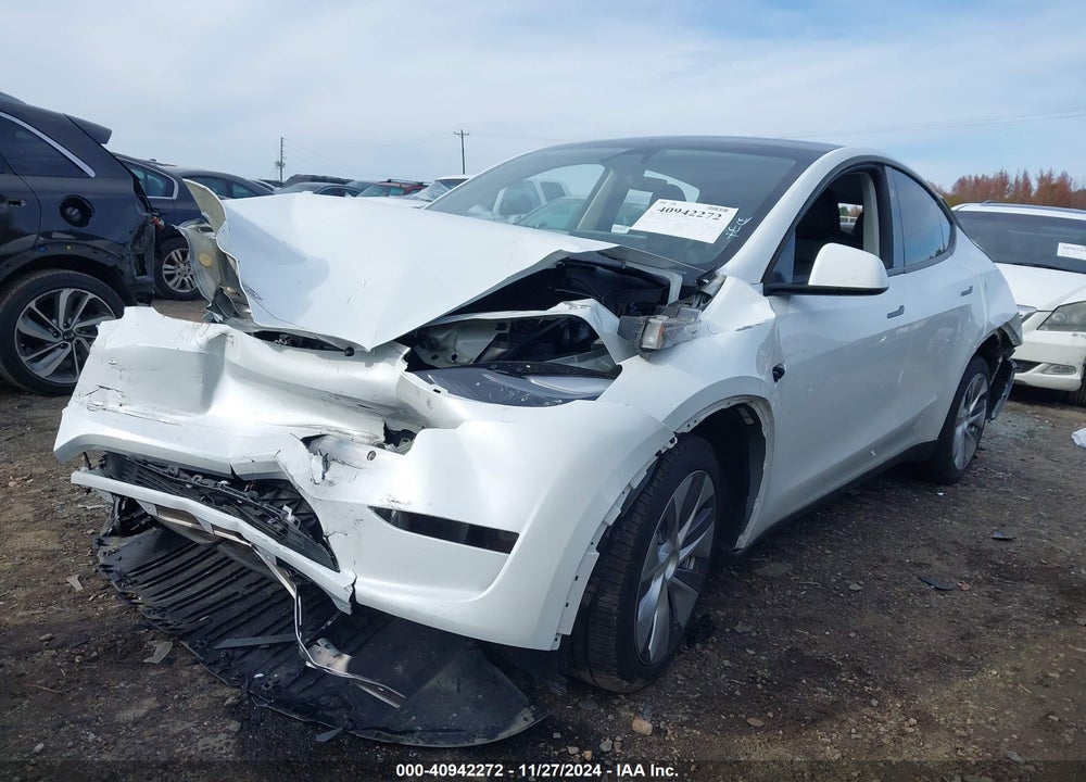 2024 TESLA MODEL Y LONG RANGE DUAL MOTOR ALL-WHEEL DRIVE VIN: 7SAYGDEE8RA259330
