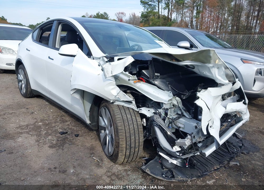 2024 TESLA MODEL Y LONG RANGE DUAL MOTOR ALL-WHEEL DRIVE VIN: 7SAYGDEE8RA259330