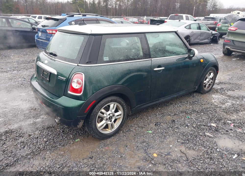 2013 MINI HARDTOP COOPER VIN: WMWSU3C57DT677456