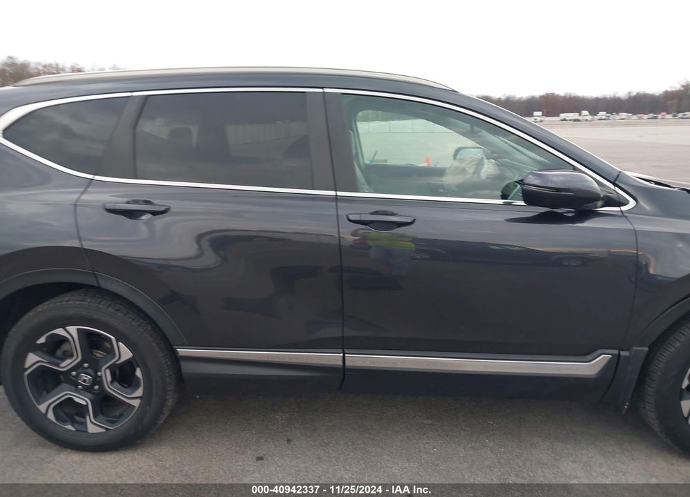 2018 HONDA CR-V TOURING VIN: 7FARW2H95JE093903