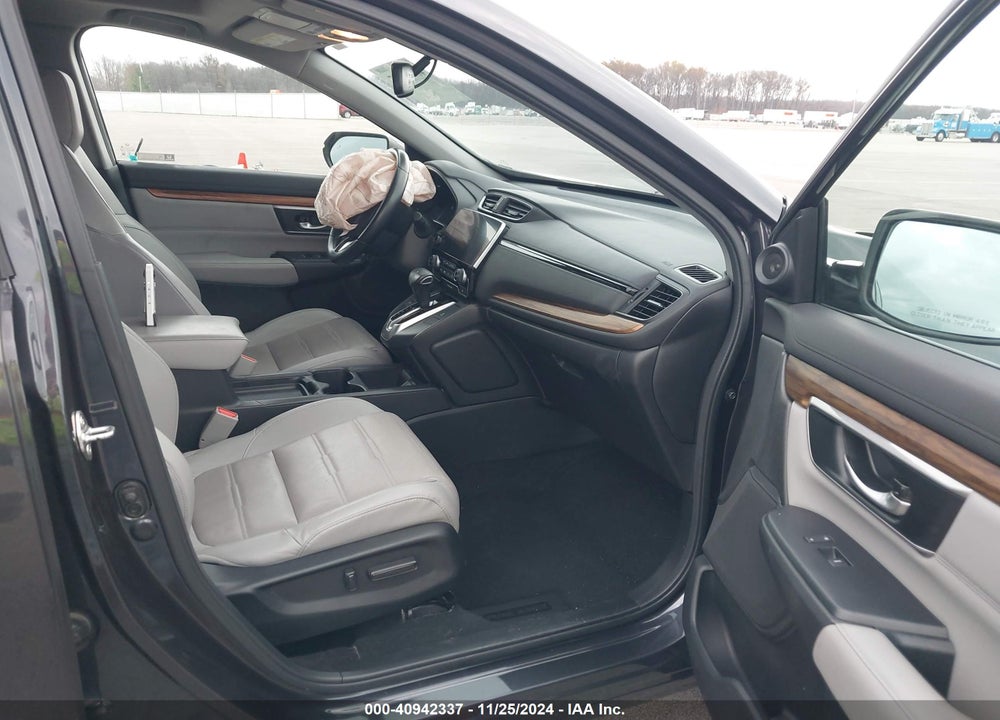 2018 HONDA CR-V TOURING VIN: 7FARW2H95JE093903