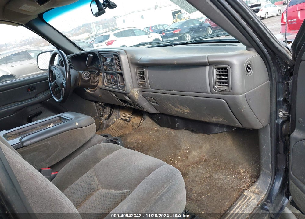 2005 CHEVROLET SILVERADO 1500 LS VIN: 1GCEK19Z25Z189373