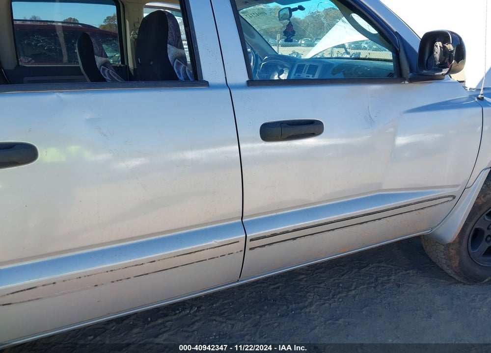 2007 DODGE DAKOTA SLT VIN: 1D7HE48P67S214993