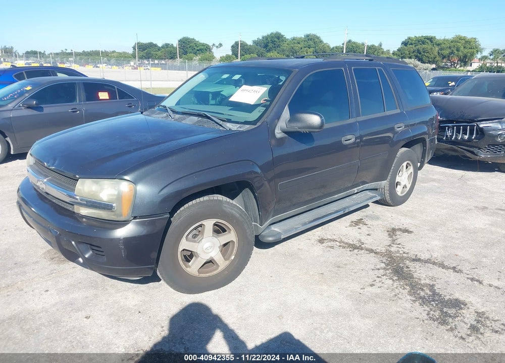 2006 CHEVROLET TRAILBLAZER LS VIN: 1GNDS13S462241045