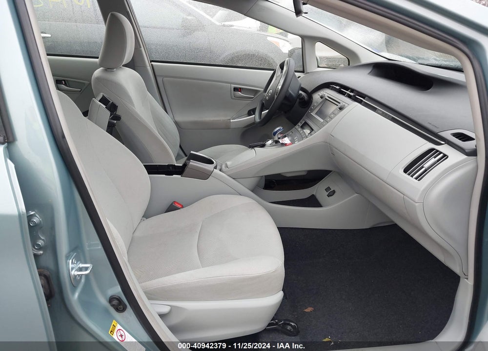 2015 TOYOTA PRIUS VIN: JTDKN3DU8F1951882