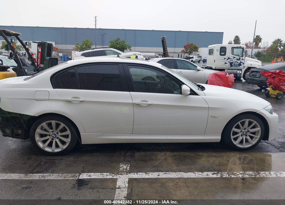 2011 BMW 328I VIN: WBAPH5G59BNM77826