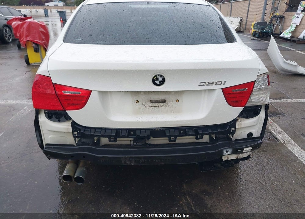 2011 BMW 328I VIN: WBAPH5G59BNM77826