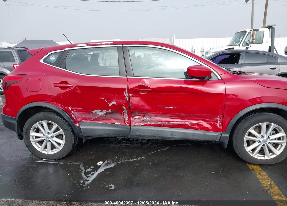 2017 NISSAN ROGUE SPORT S VIN: JN1BJ1CPXHW010261