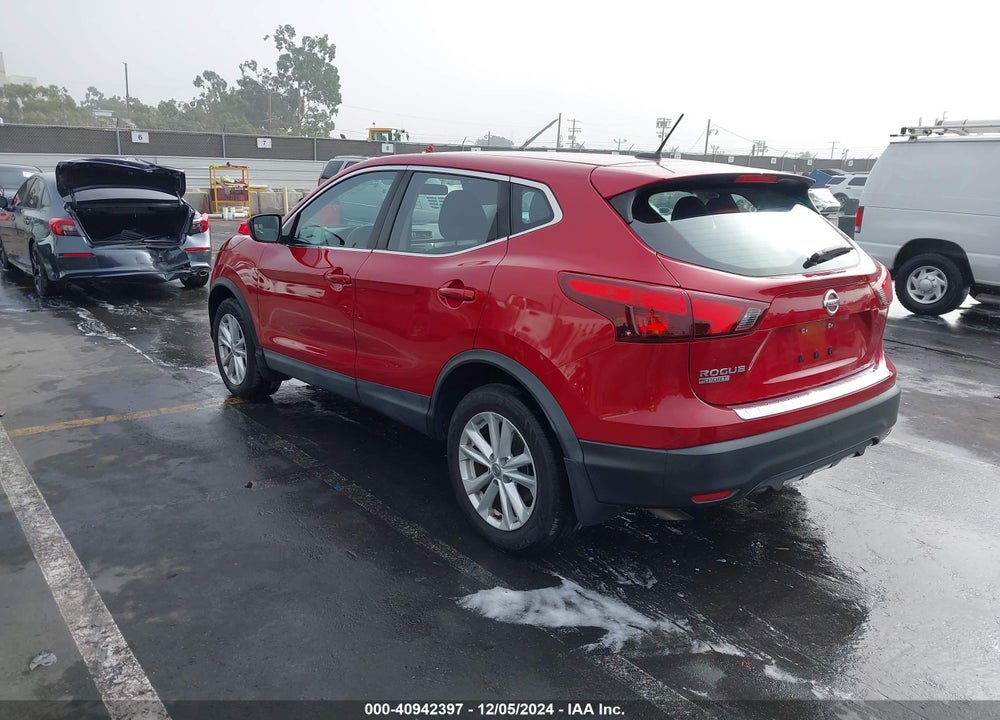 2017 NISSAN ROGUE SPORT S VIN: JN1BJ1CPXHW010261